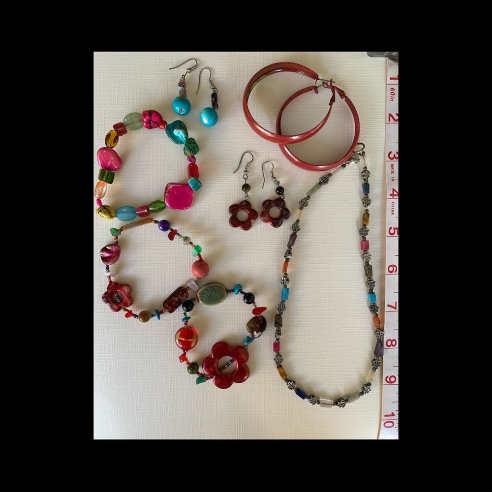 Colorful, jewel-toned necklace, bracelet, earring combo 💙💚❤️💛🧡